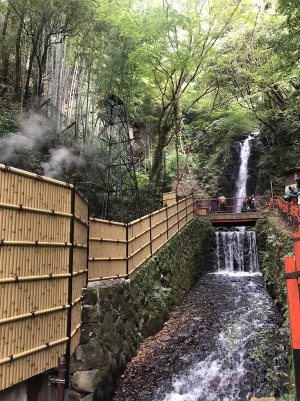 湯気と滝のコンボ