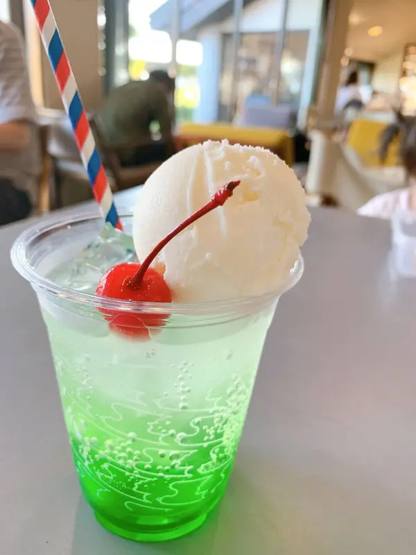 クリームソーダはフォトジェニック！