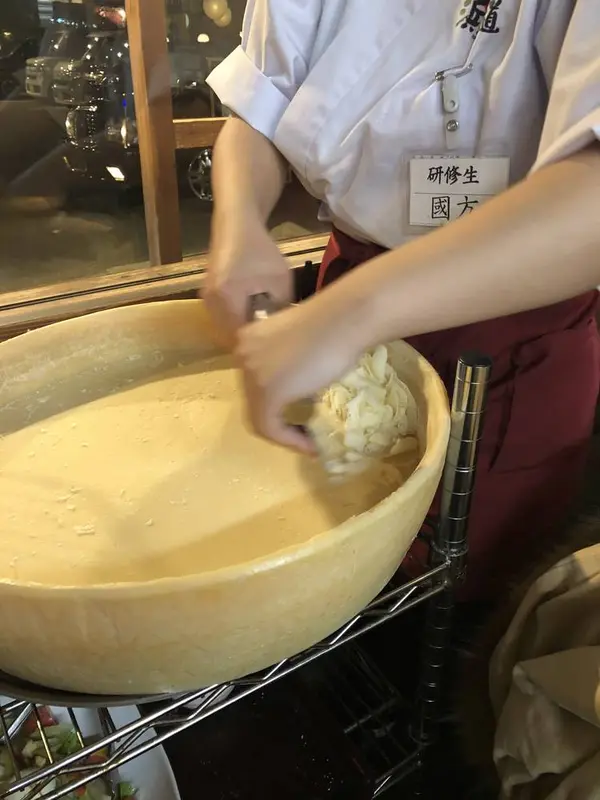 チーズも削ります