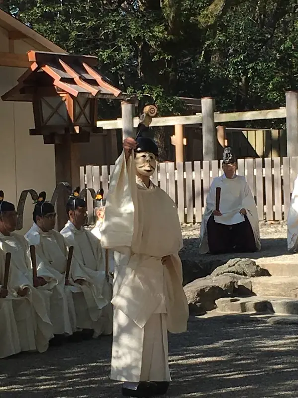 打ち出の小槌を振る大黒様