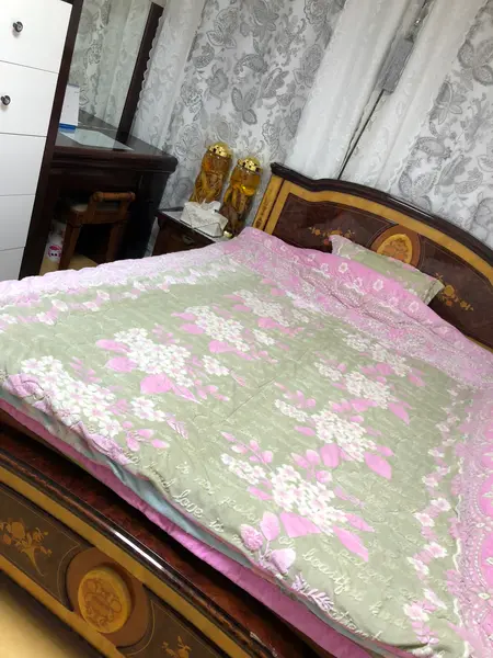 今回寝る언니의 침대