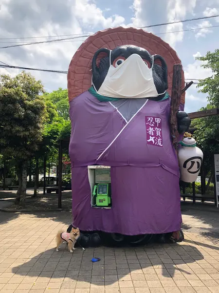 駅前の大きなたぬきさん