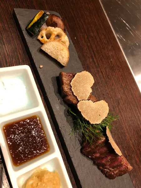 ヒレ ＆ ハラミ