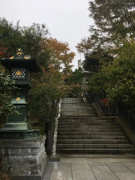 豪華になってきた常夜灯