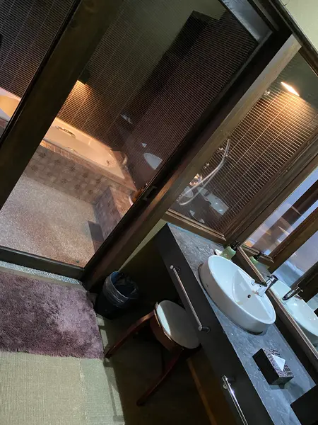 パウダールームと 浴室