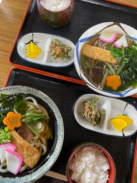 銀山うどん定食と そば定食