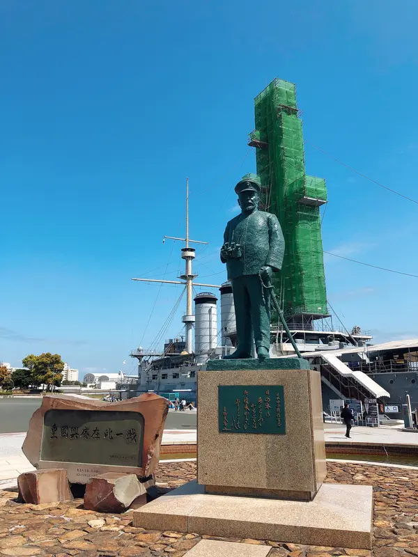 東郷平八郎の像