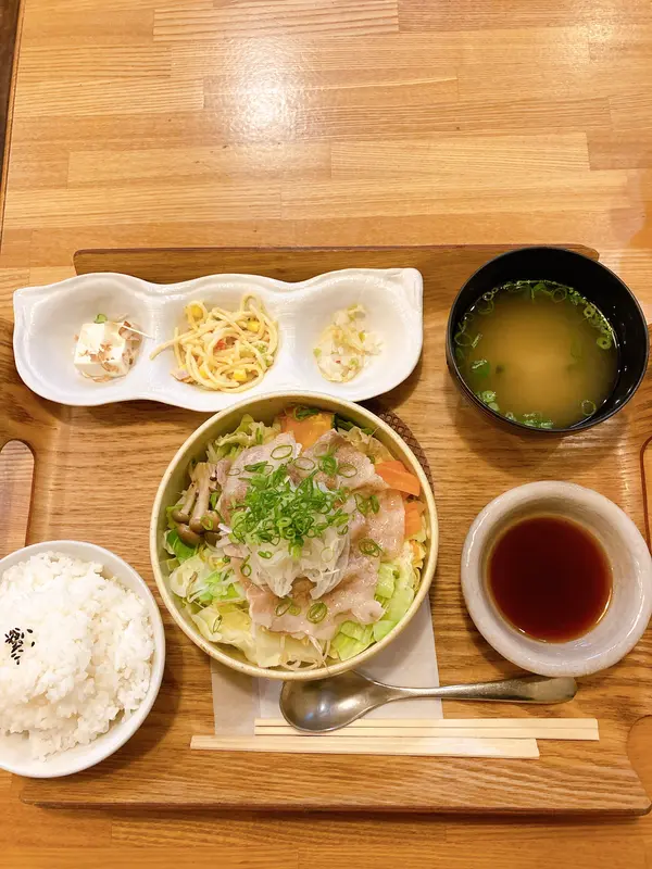お野菜たっぷり定食(780円)