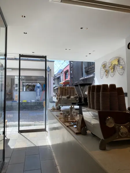 おしゃれな店内で少し休憩