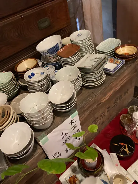 食器も販売しています。