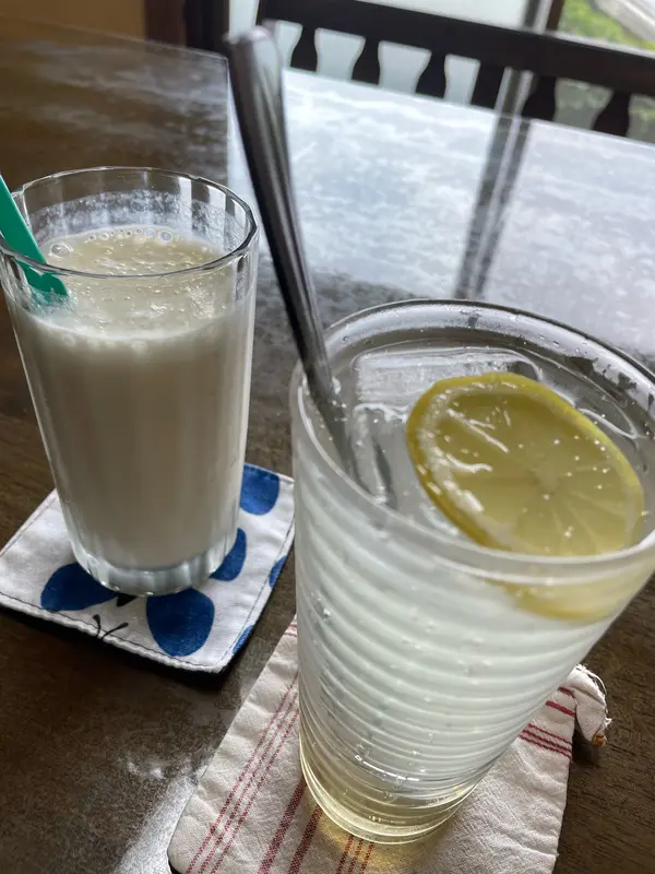 バナナシェイク　レモネード