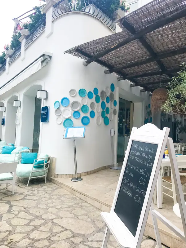 ギリシャを連想させる街並み🏛