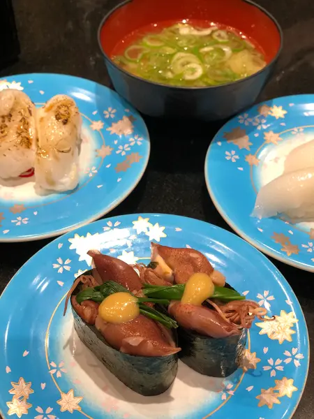 当日の朝に水揚げされたイカと富山の特産品「ホタルイカ」でイカ尽くし🦑