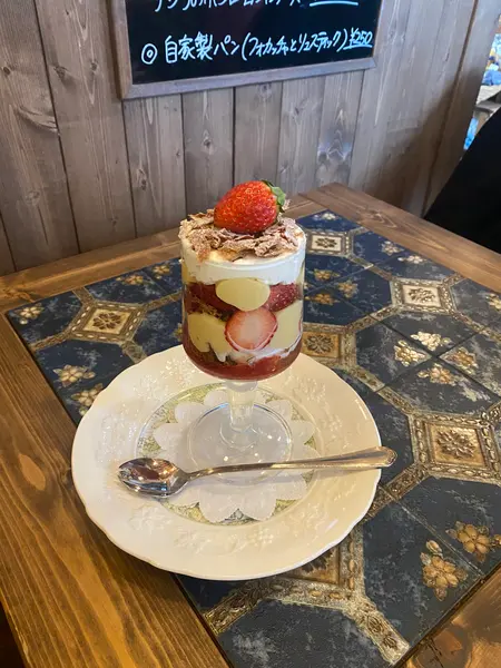 ミルフィーユパフェ