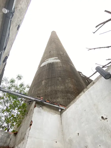 日本海軍第六燃料工場跡煙突