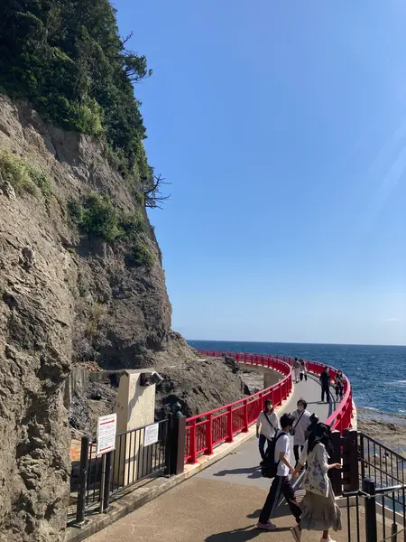 岩谷への道