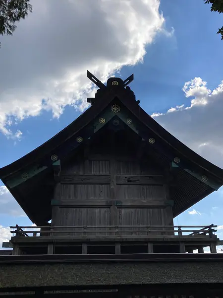 本殿を後ろから。