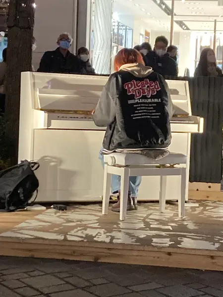 ストリートピアノ