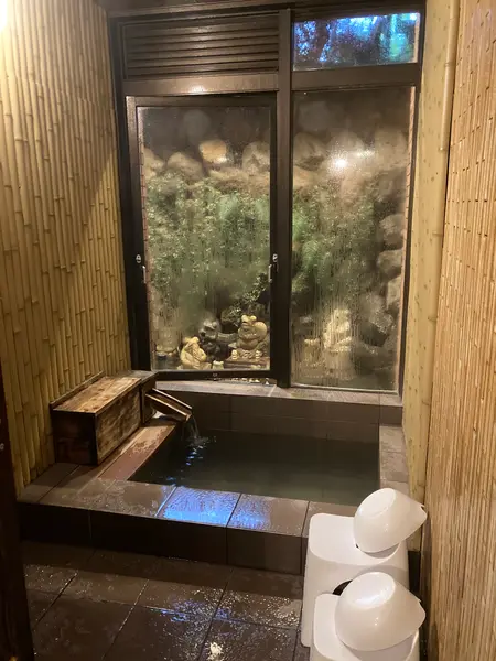 貸切り露天風呂 1