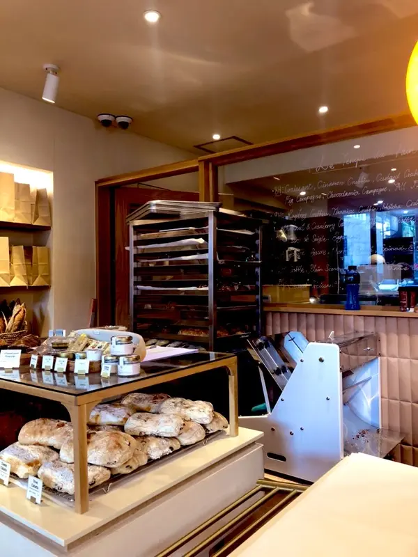 きれいな店内