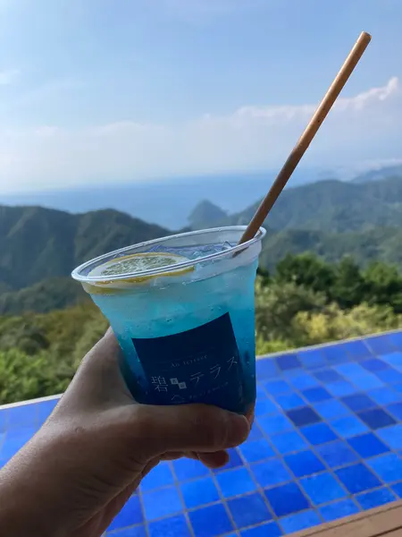 頂上は別世界
