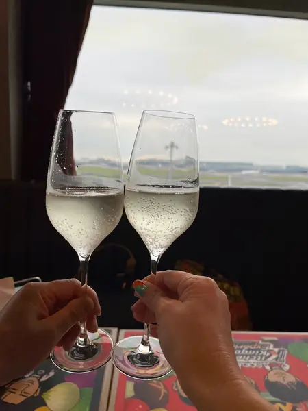 旅の始まりに乾杯