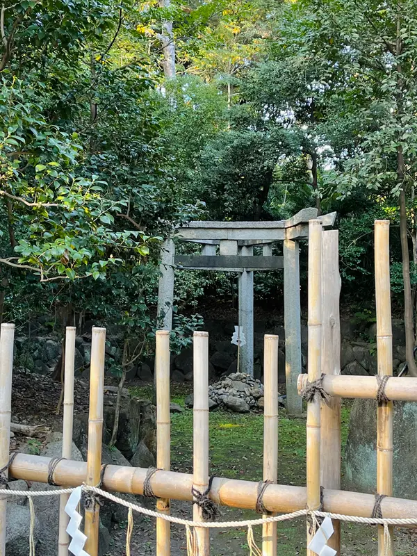 三柱鳥居