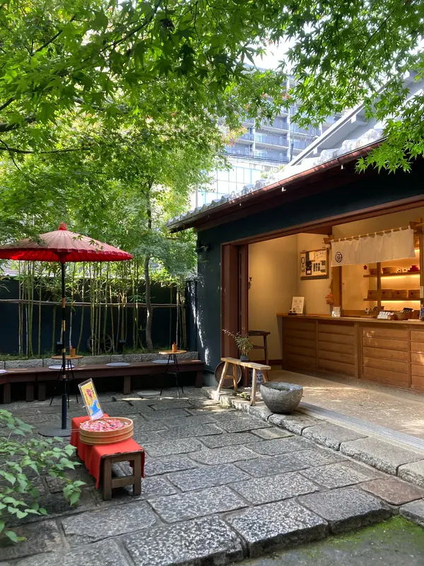 手入れの行き届いた素敵な境内