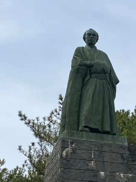坂本龍馬像