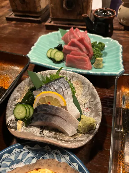 シメサバとマグロのお刺身