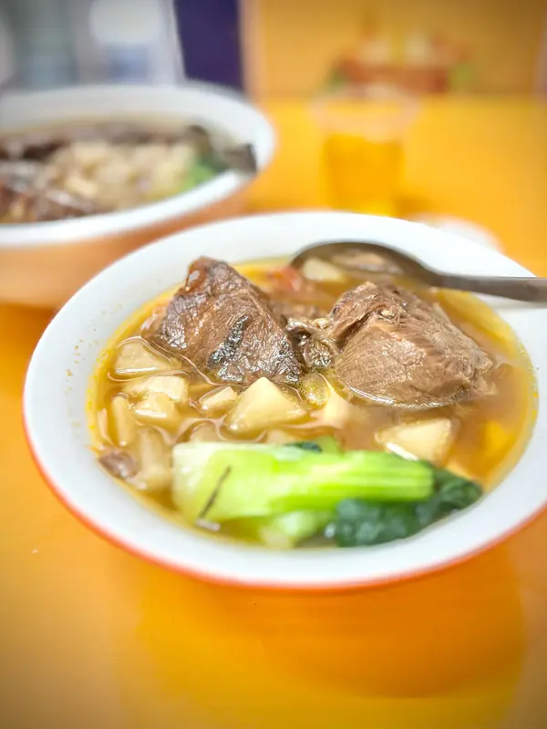 半島牛肉麺 小