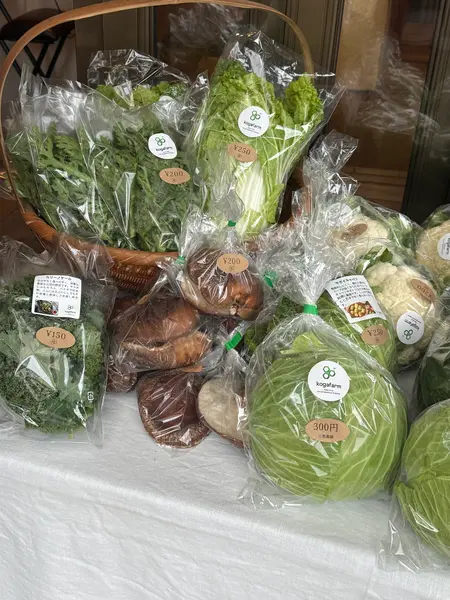 目の前で飛ぶように売れていた野菜たち
