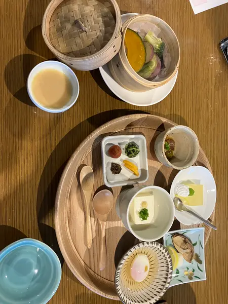 朝食