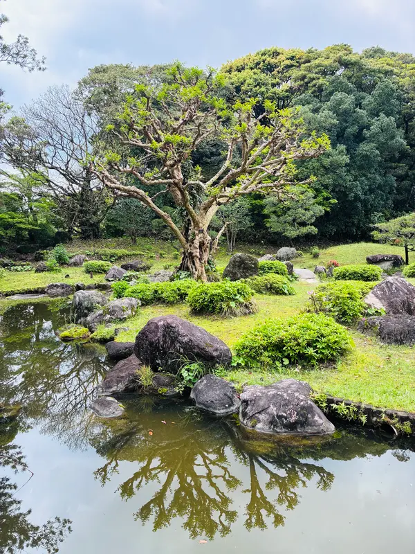 七ツ八重