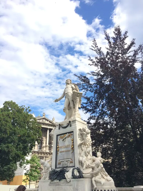 モーツアルト像