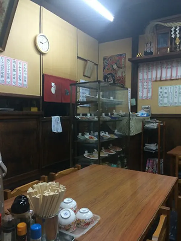 こじんまりとした店内