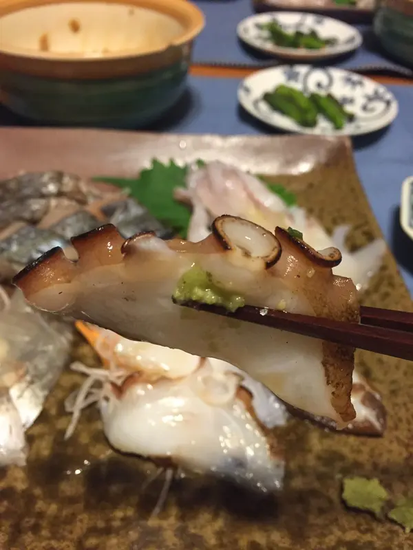 恒ちゃんの明石ダコは茹でダコではない。