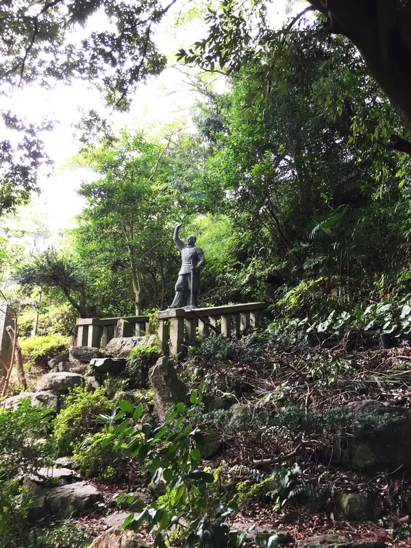 日本武尊の石像