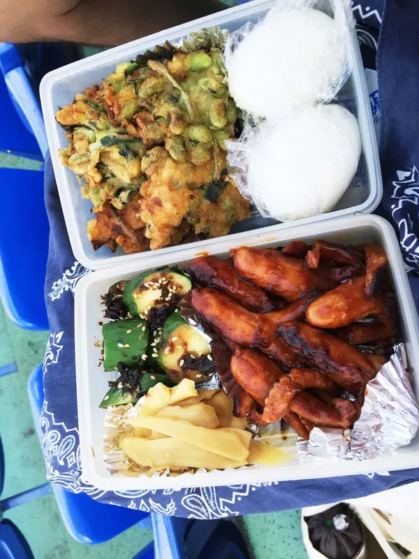 手弁当〜〜っていうかつまみは持参