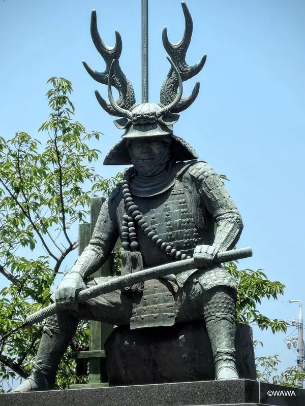 本多忠勝像 桑名城跡