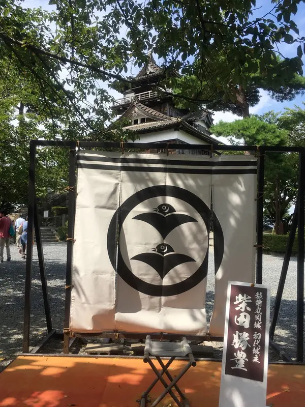 天守閣前の撮影会スポット