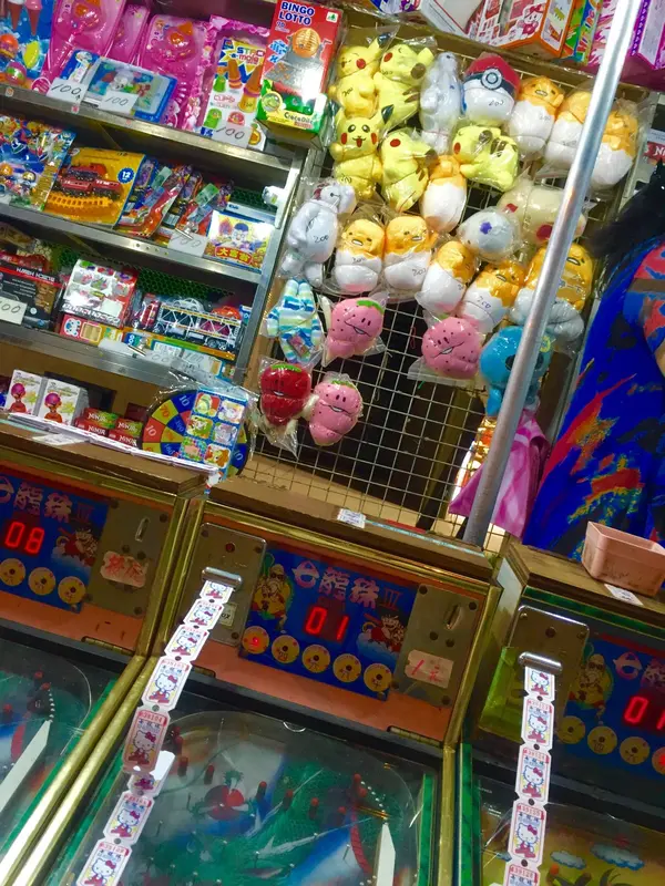 お祭りみたい!たくさんのゲームが立ち並ぶ!