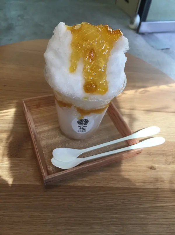 梅ジャムをのせたかき氷、なんと200円！！！