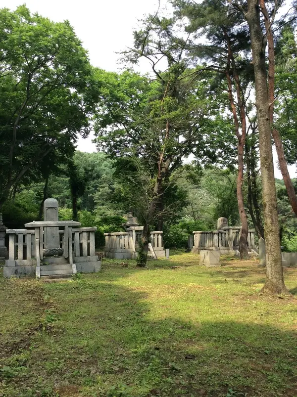 南部家墓地