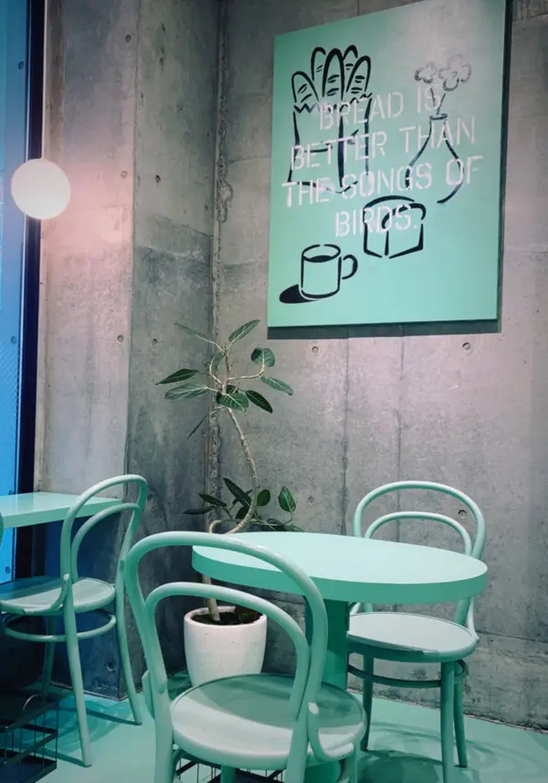 ミントグリーンの店内も可愛い！