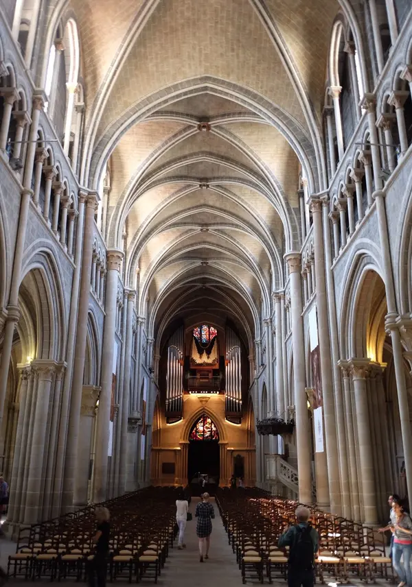 リブ・ヴォールト天井