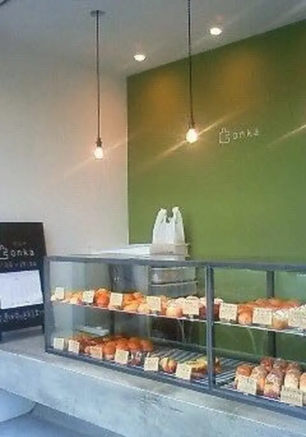 道端にひっそりと有名店が現れます