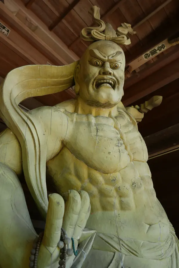 迫力の仁王像