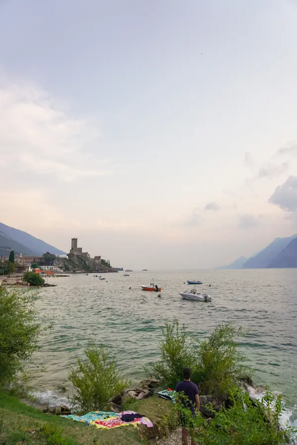 夏の20時過ぎはこんなに明るい🦆？！