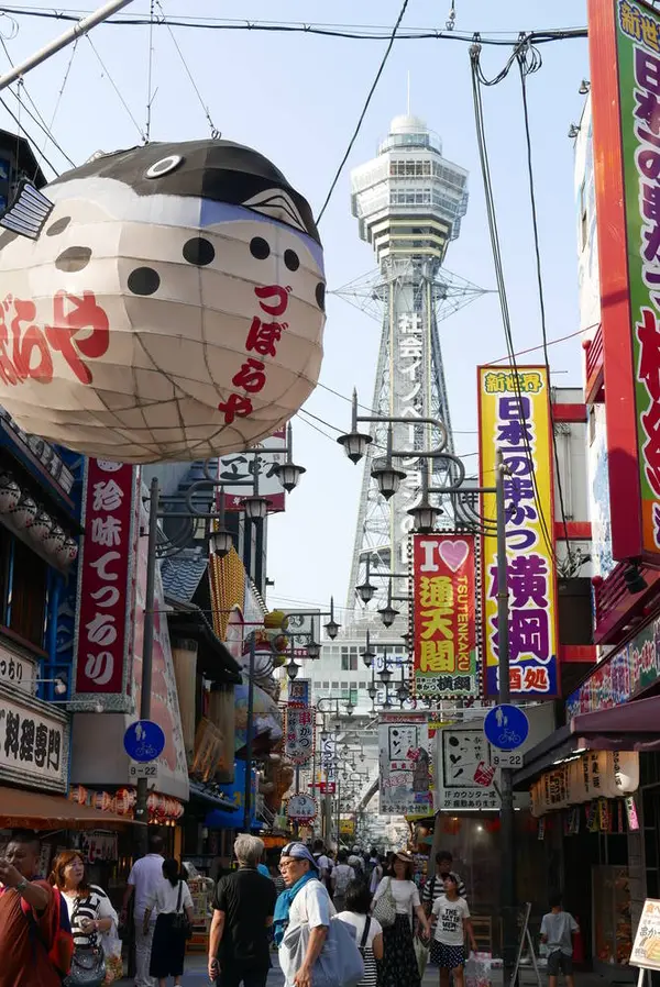 お店が立ち並ぶ界隈